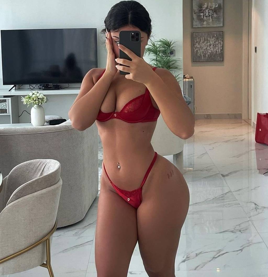 Küçükçekmece Escort Bayan İlaydayla Şehvetin Sınırlarını Zorlayın